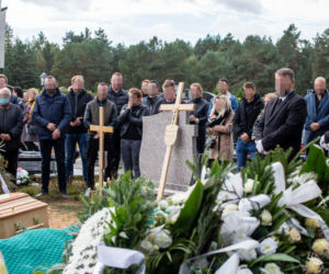 Pogrzeb Bezczela. Rodzina i przyjaciele pożegnali rapera [ZDJĘCIA]