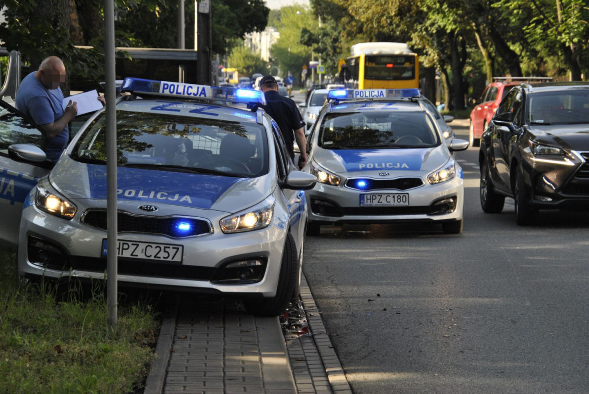 Dorwali uciekiniera, co zwiał policji w kajdankach