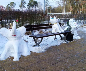 Rzeźby ze śniegu na pętli Głębokie