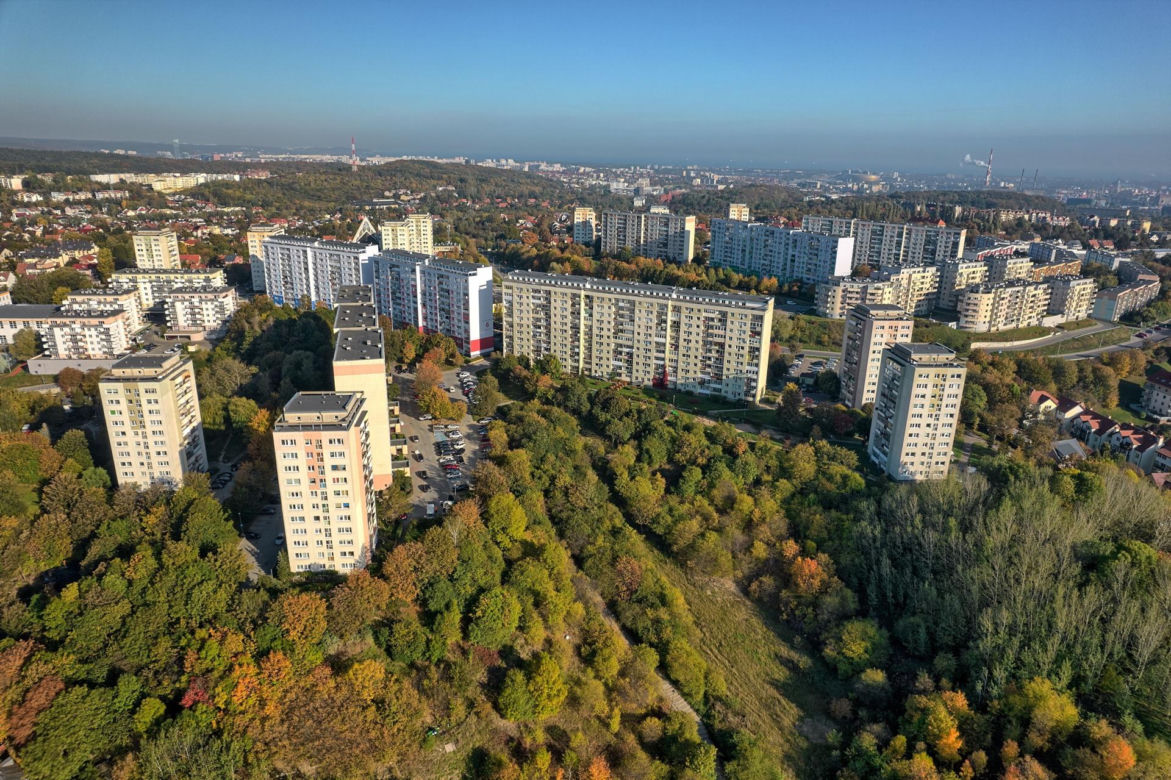 W tych miastach mieszkania są tańsze