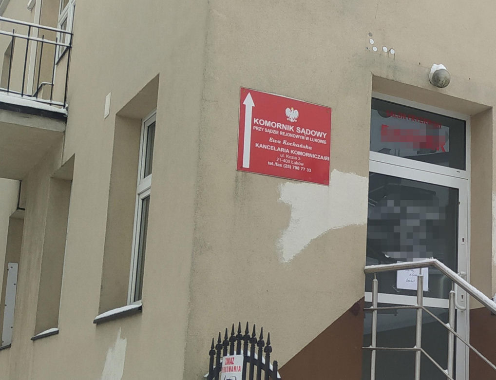 Zaatakował nożem komorniczkę, kobieta nie miała szans. Matka zabójcy zabrała głos: „przepraszam za mojego syna”