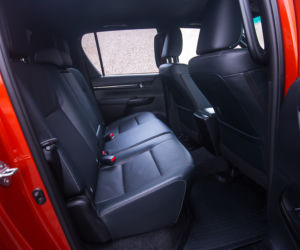 Toyota Hilux 2.4 D-4D 150 KM 4x4 AT6 Selection 50
