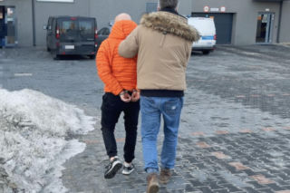 Pożar przy areszcie śledczym w Warszawie. Zatrzymano 11 pseudokibiców