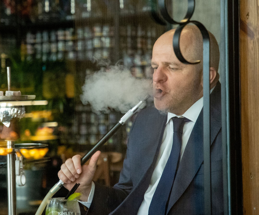 Paweł Kowal w restauracji