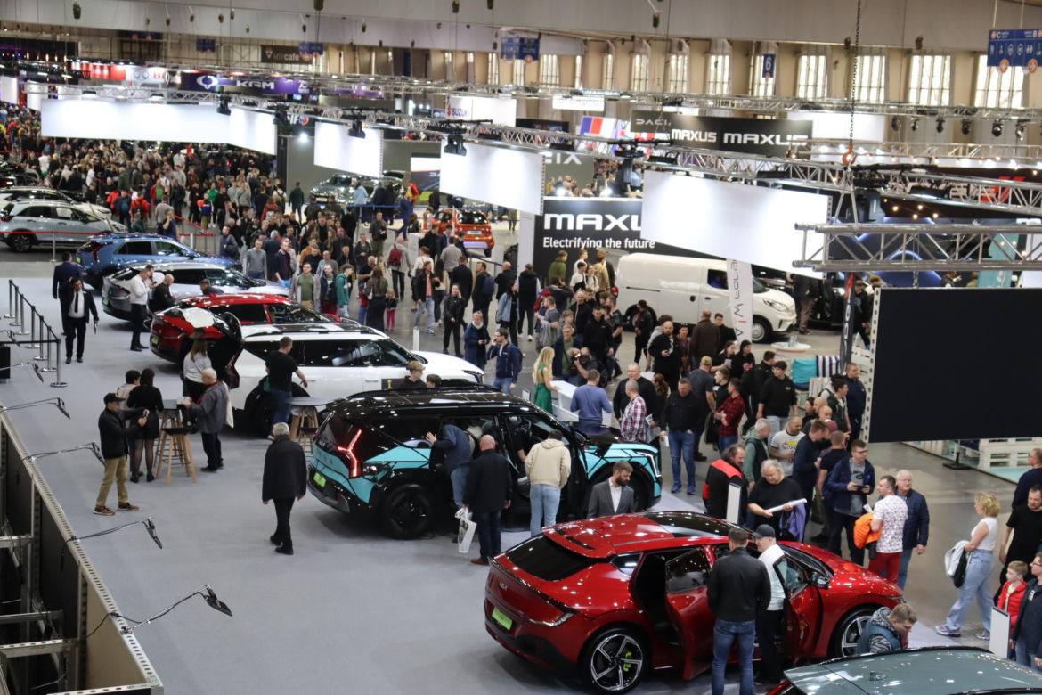 Poznań Motor Show - tak wyglądał piątek na MTP!