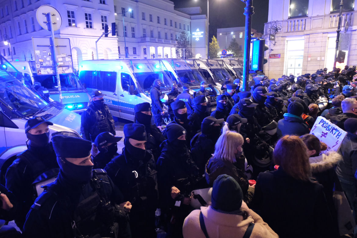 Blokada Sejmu przez Ogólnopolski Strajk Kobiet