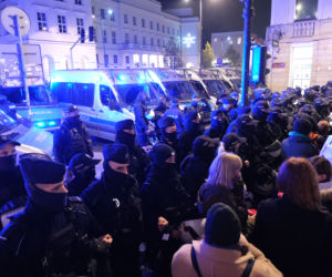 Blokada Sejmu przez Ogólnopolski Strajk Kobiet