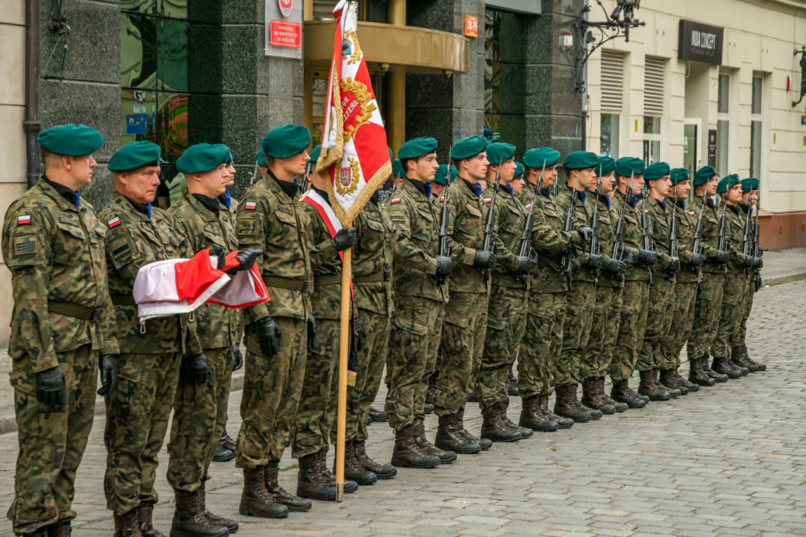 Masz te objawy? Możesz uniknąć wojska. Nowe zasady kwalifikacji zaskakują