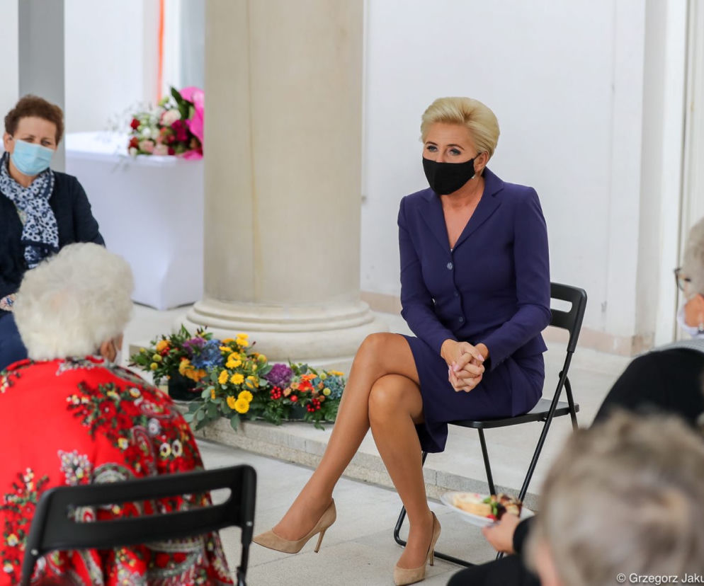 Agata Duda odsłoniła nogi