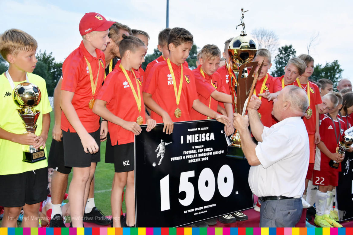 Jagiellonia Białystok z pucharem od marszałka i kibiców [ZDJĘCIA]