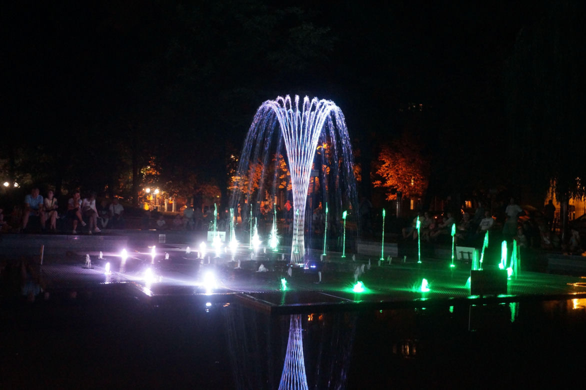 Fontanna wciąż zachwyca swoim tańcem! Wyjątkowy koncert przy Filharmonii Pomorskiej [ZDJĘCIA]