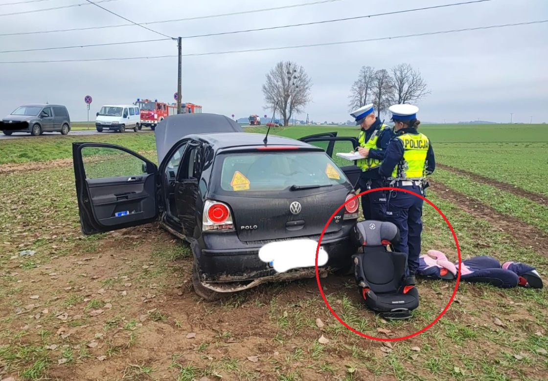 Horror w Zakrzowie. Matka za kierownicą samochodu zabiła własne dziecko! 6-letnia dziewczynka zginęła na miejscu [ZDJĘCIA]