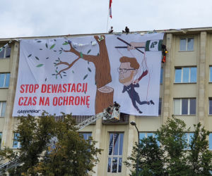 Aktywiści weszli na dach Ministerstwa