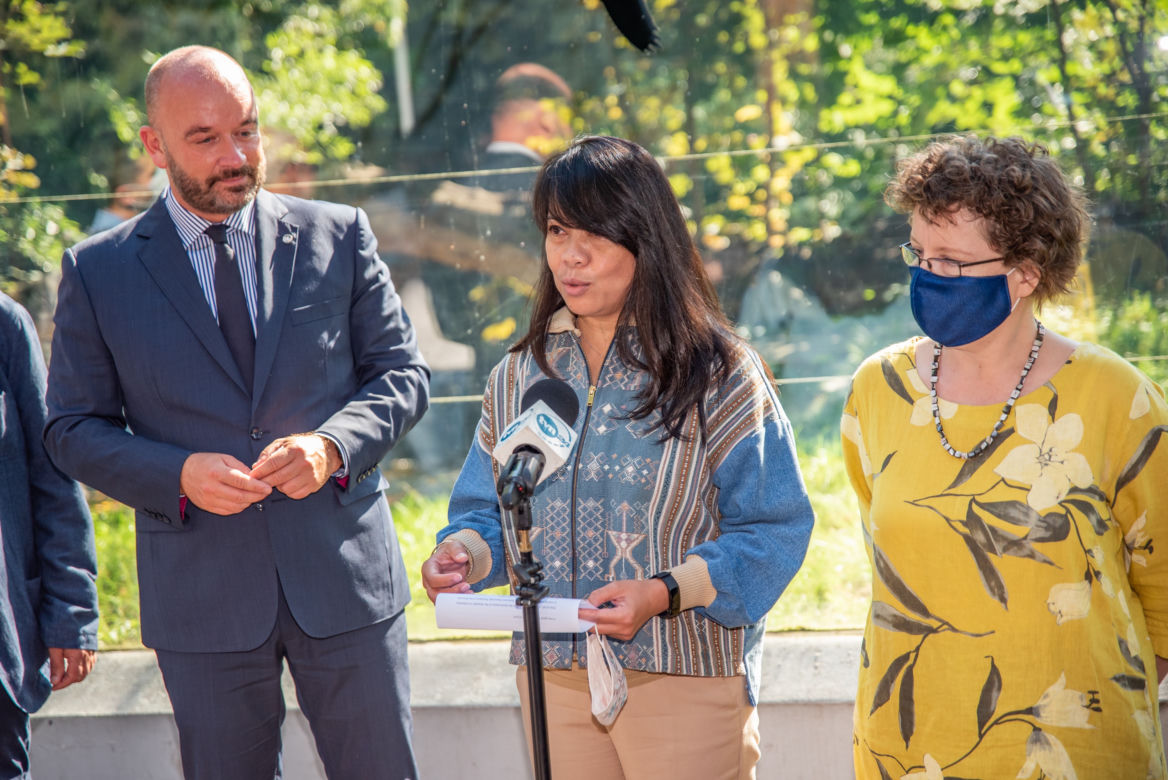 Ambasador Indonezji nadała imię młodej tygrysicy z wrocławskiego zoo