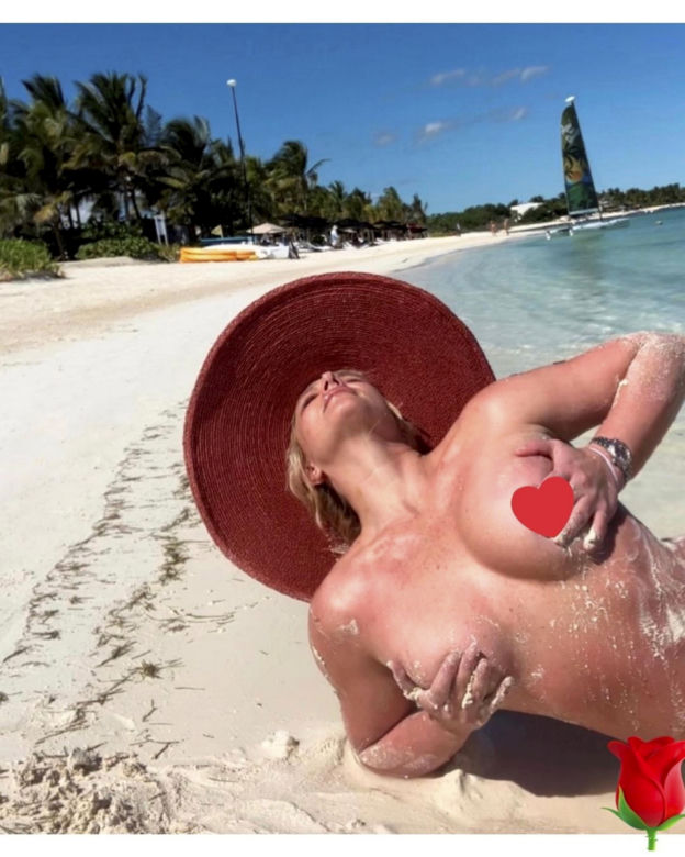 Britney Spears całkiem nago! Fani zaniepokojeni, zauważyli jeden szczegół