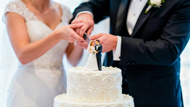 Fotograf ślubny wymienia trzy sygnały, które wskazują, że małżeństwo się rozpadnie. Te zachowania na weselu zwiastują rozwód