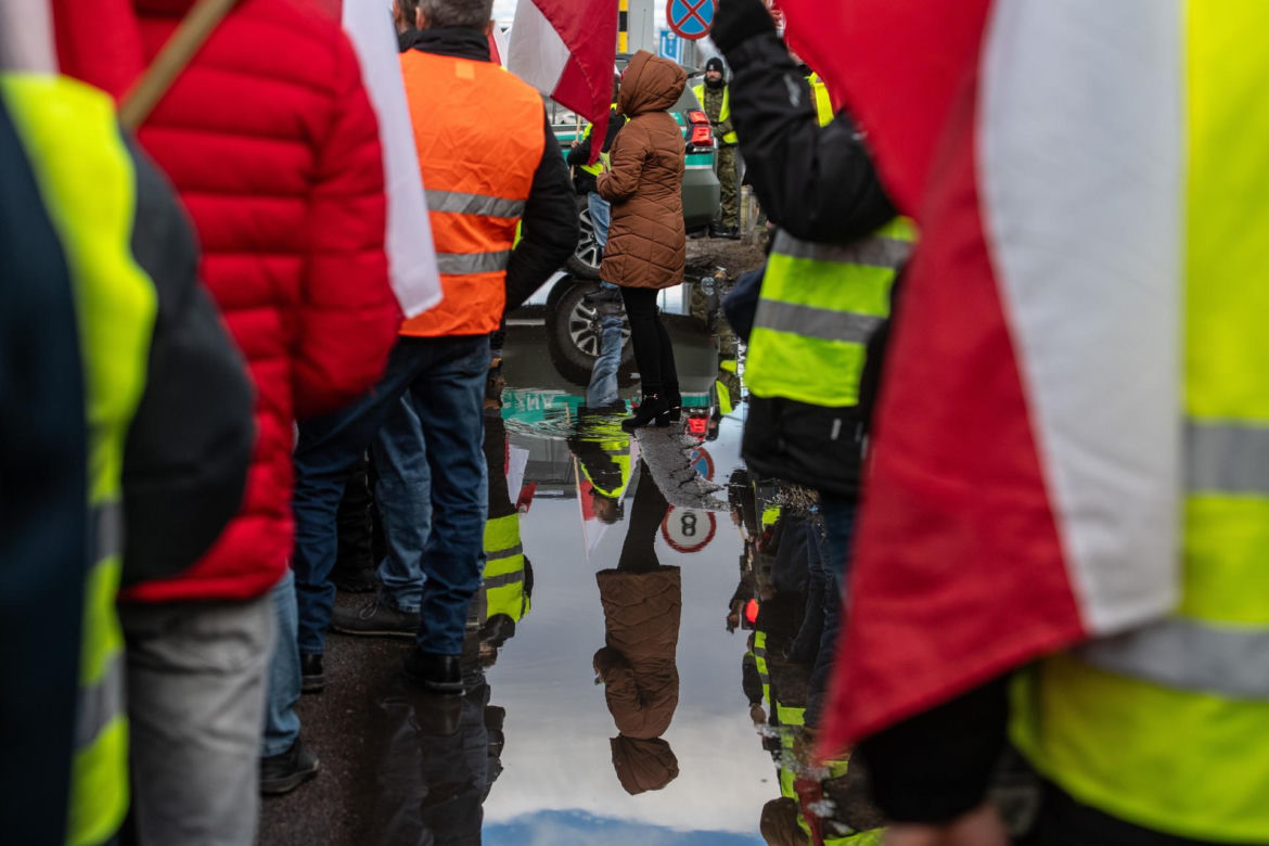 Strajk rolników. Ciągniki blokują drogi w całej Polsce. Gigantyczne utrudnienia