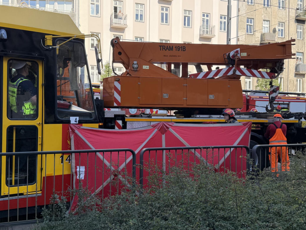 Śmiertelne potrącenie pieszego przez tramwaj. "Ustalamy okoliczności"