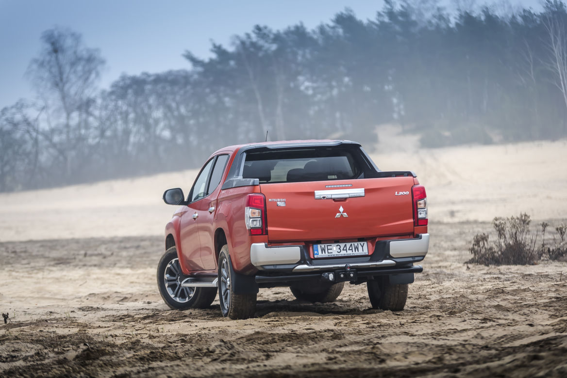 Mitsubishi L200 2.2D 150 KM AT6 Super Select 4WD Instyle Plus