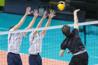 PGE GiEK Skra Bełchatów z pewnym zwycięstwem. Kto okazał się lepszy w zaciętej końcówce?