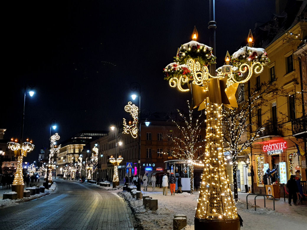 Warszawska iluminacja świąteczna. Magiczny spacer Traktem Królewskim