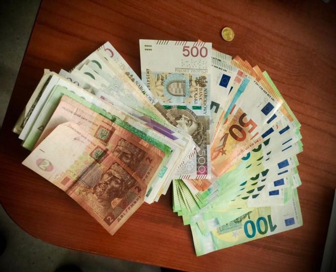 Policjanci zatrzymali 43-letniego obywatela Mołdawii podejrzanego o serię kradzieży z włamaniem na terenie całej Polski