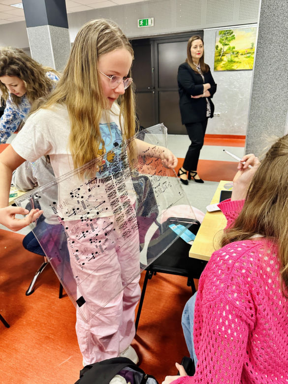 Szykowne śmieci – projekt „Moda na recykling” w gminie Mordy