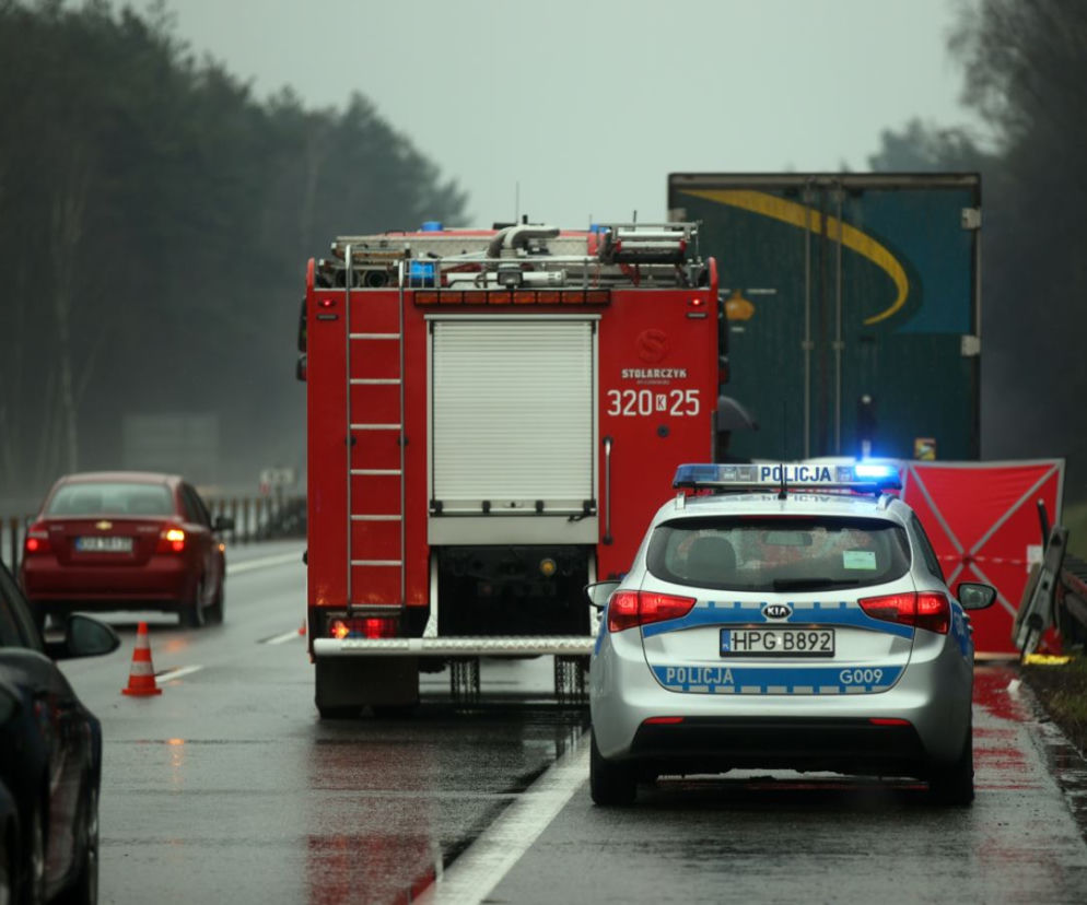 Wyżne: Czołowe zderzenie ciężarówki z osobówką. Są ranni! 