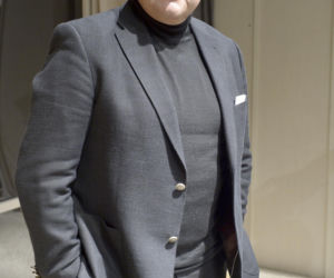 Tak Cezary Żak wyglądał na początku kariery. Niezwykła metamorfoza gwiazdora Miodowych lat