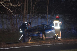 Bogumiłów. Po pijaku wjechał seatem w dwóch chłopców! 13-latek nie żyje