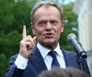Donald Tusk zabrał głos po katastrofie kolejowej. Mówi o radykalnym zaostrzeniu przepisów