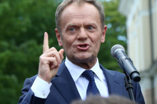 Donald Tusk zabrał głos po katastrofie kolejowej. Mówi o radykalnym zaostrzeniu przepisów