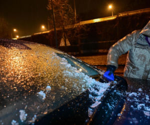 Gołoledź paraliżuje Polskę