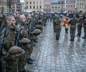 Dolnośląscy terytorialsi złożyli przysięgę wojskową na Rynku we Wrocławiu