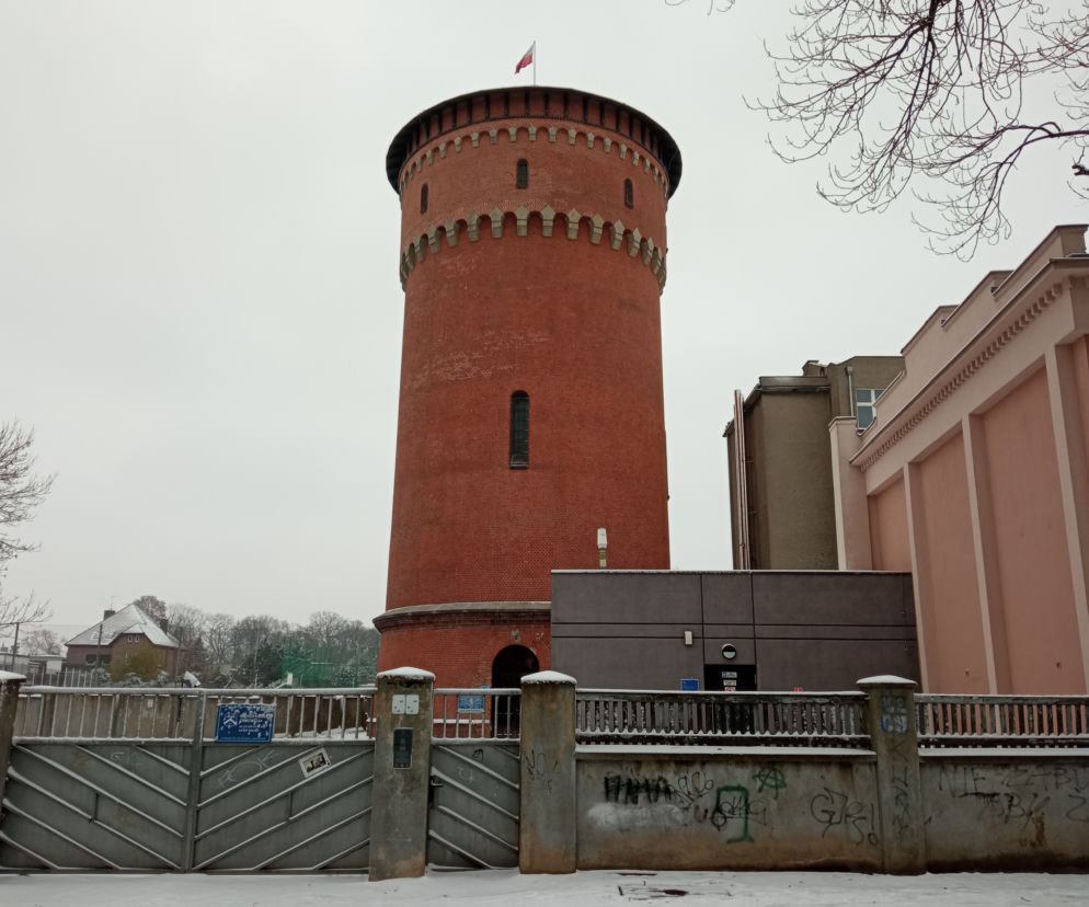 Wieża ciśnień przy u. Poniatowskiego. Tu miało się mieścić Centrum Nauki.