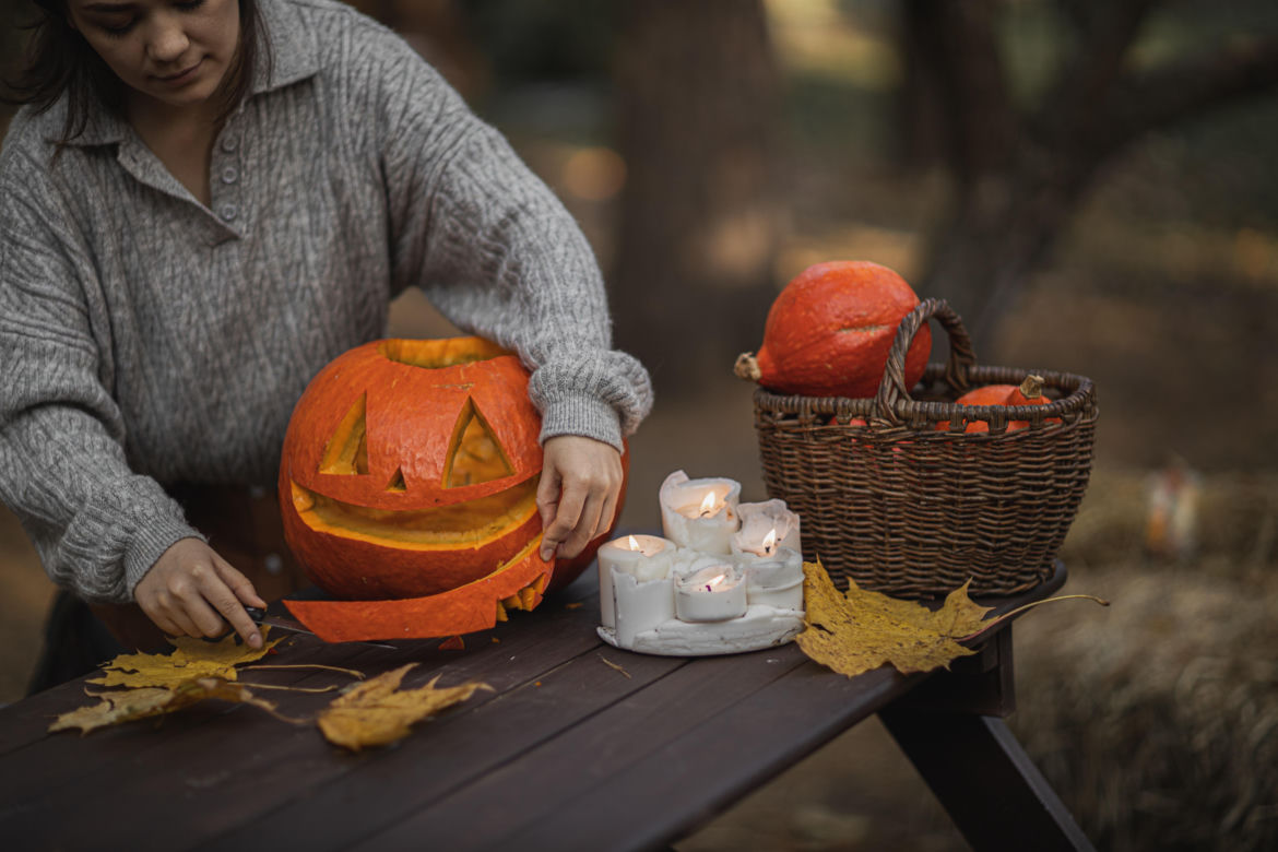 Straszne dekoracje na Halloween. Gdzie kupić ozdoby? Jak urządzić mieszkanie na Halloween?
