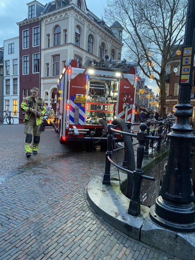 Dwa wybuchy i wielki pożar w centrum Utrechtu. Co najmniej jedna osoba ranna