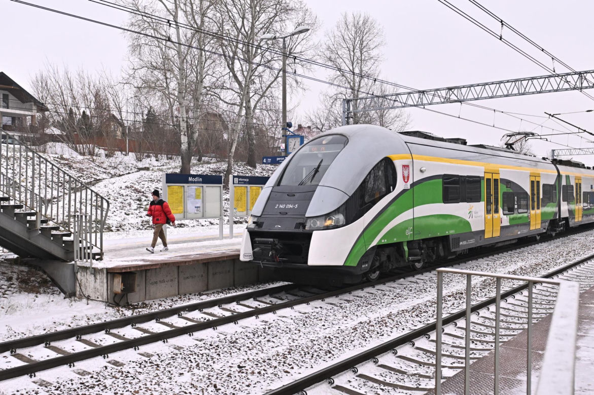 Wielka rewolucja dla pasażerów lotniska w Modlinie. To koniec koszmaru?! Jest decyzja