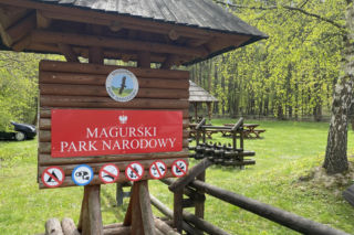 Znajdziesz tu grzmiący  wodospad i Diabli Kamień! To miejsce w Beskidzie Niskim wprawia w zachwyt, ale docierają tu  nieliczni