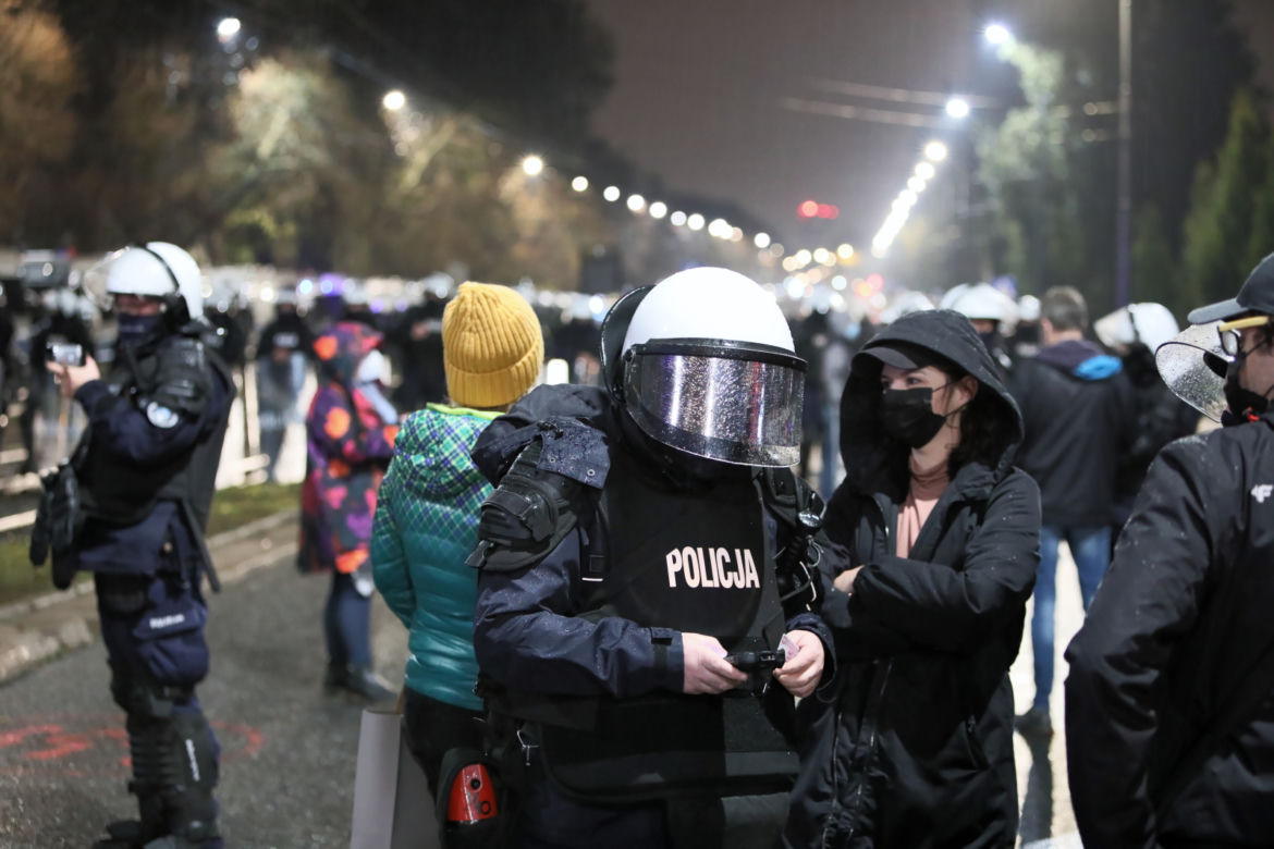 Warszawa protestuje przeciwko zaostrzeniu prawa aborcyjnego
