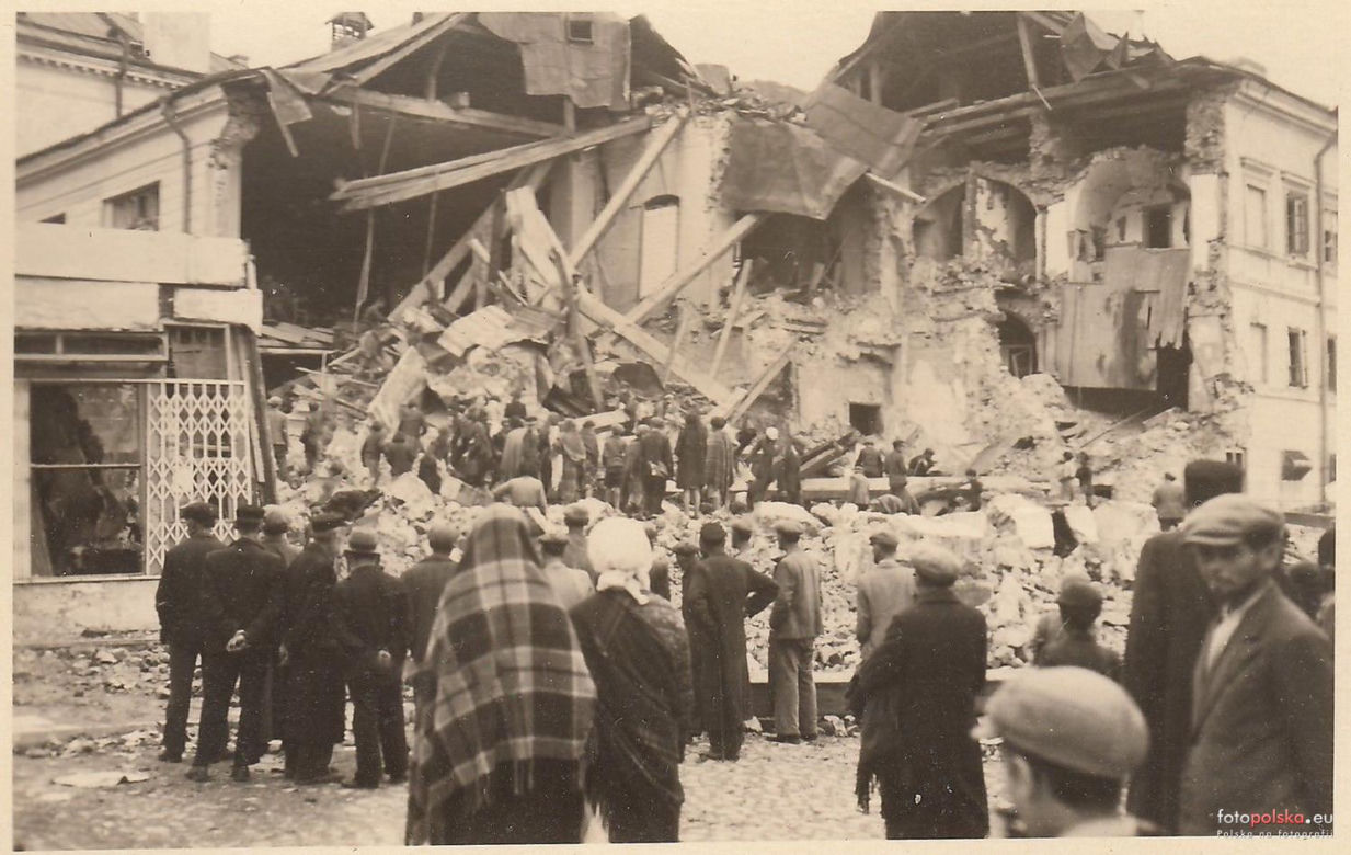 Tak wyglądał Lublin po bombardowaniu. Ogrom zniszczeń był niewyobrażalny! Zobacz zdjęcia