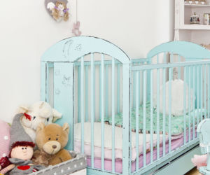 pokój dla dziewczynki shabby chic malowane meble