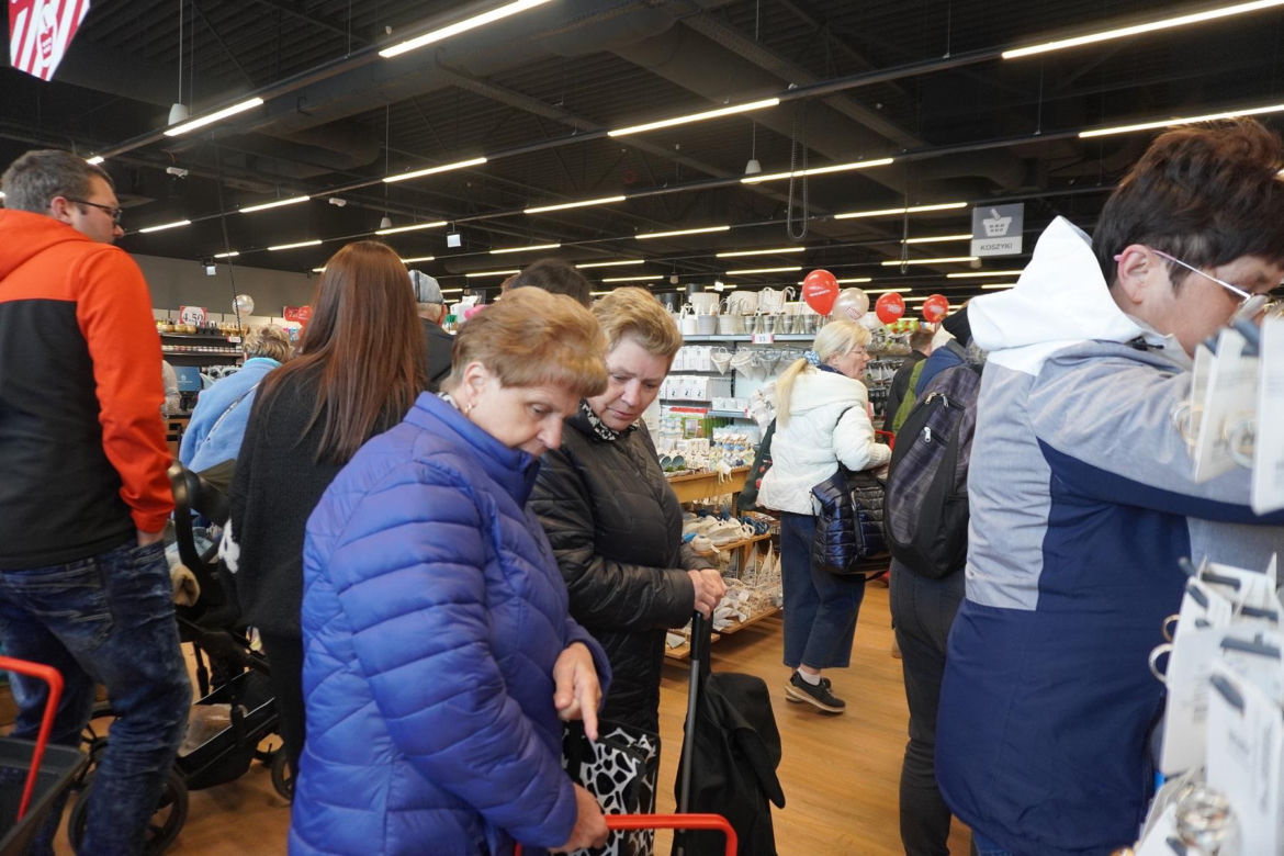Tłumy na otwarciu Woolworth w Katowicach