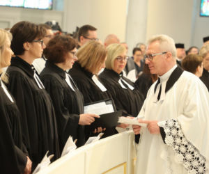 9 kobiet wyświęconych na księży w Warszawie. To pierwszy taki przypadek w Polsce