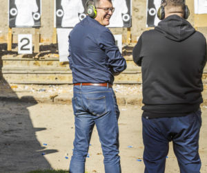 Poseł szykuje się na wojnę