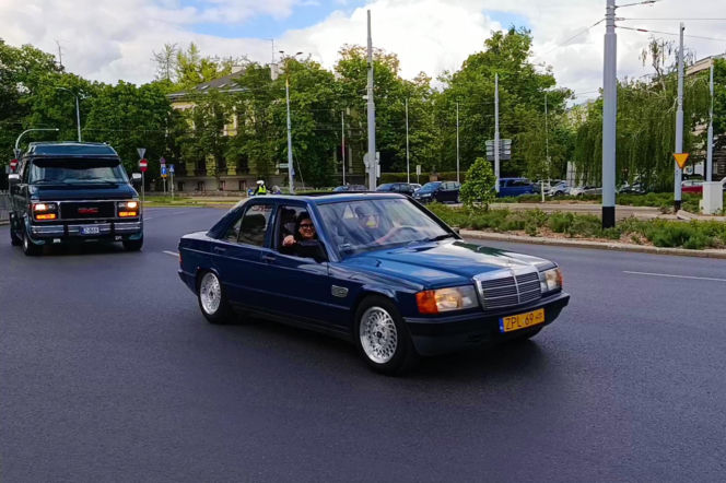 Parada zabytkowych pojazdów w Szczecinie