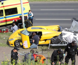 Gran Turismo Polonia 2013 - samochód wjechał w tłum ludzi