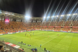 Dwa gole w 2 minuty. Niespodzianka w Białymstoku. Jagiellonia przegrała z Widzewem