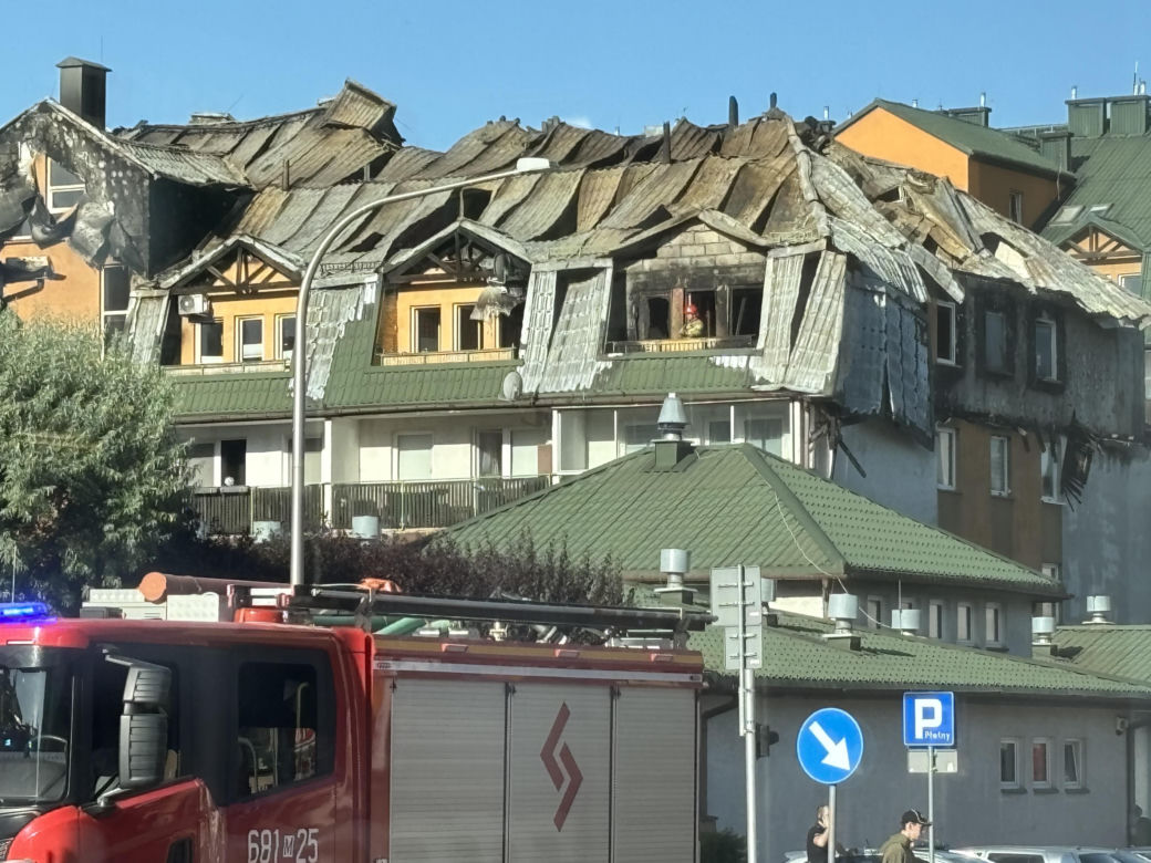 Tak wygląda miejsce pożaru w Ząbkach w piątkowy poranek 04.07.2025
