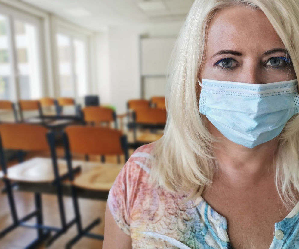 Świeca: Modliwa nie odstraszyła koronawirusa! Katechetka wysłała na kwarantannę sześć klas